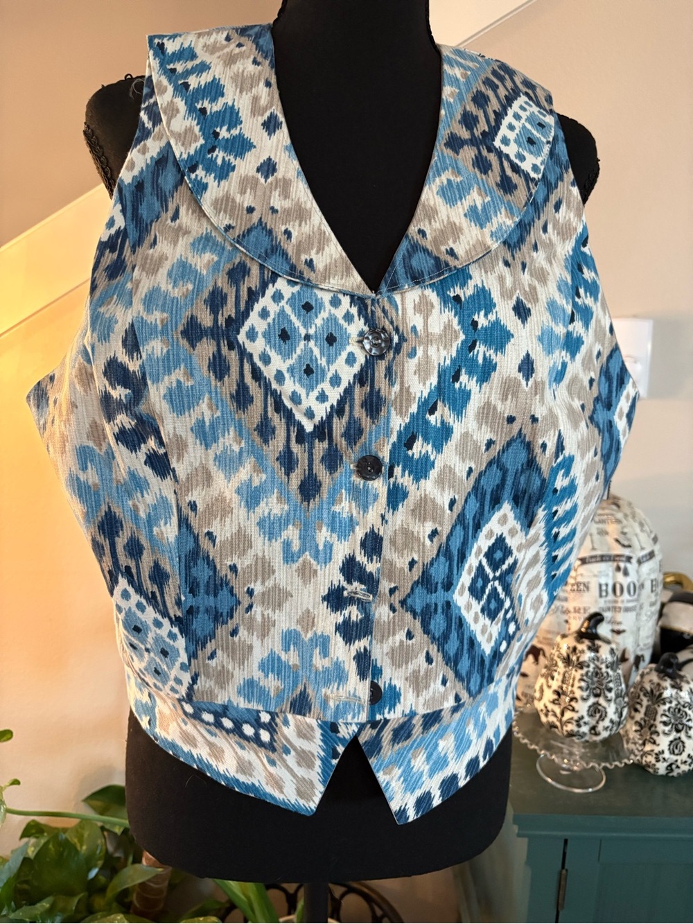 Sleeveless Ikat-Print Button Front Vest in Blue and Tan
